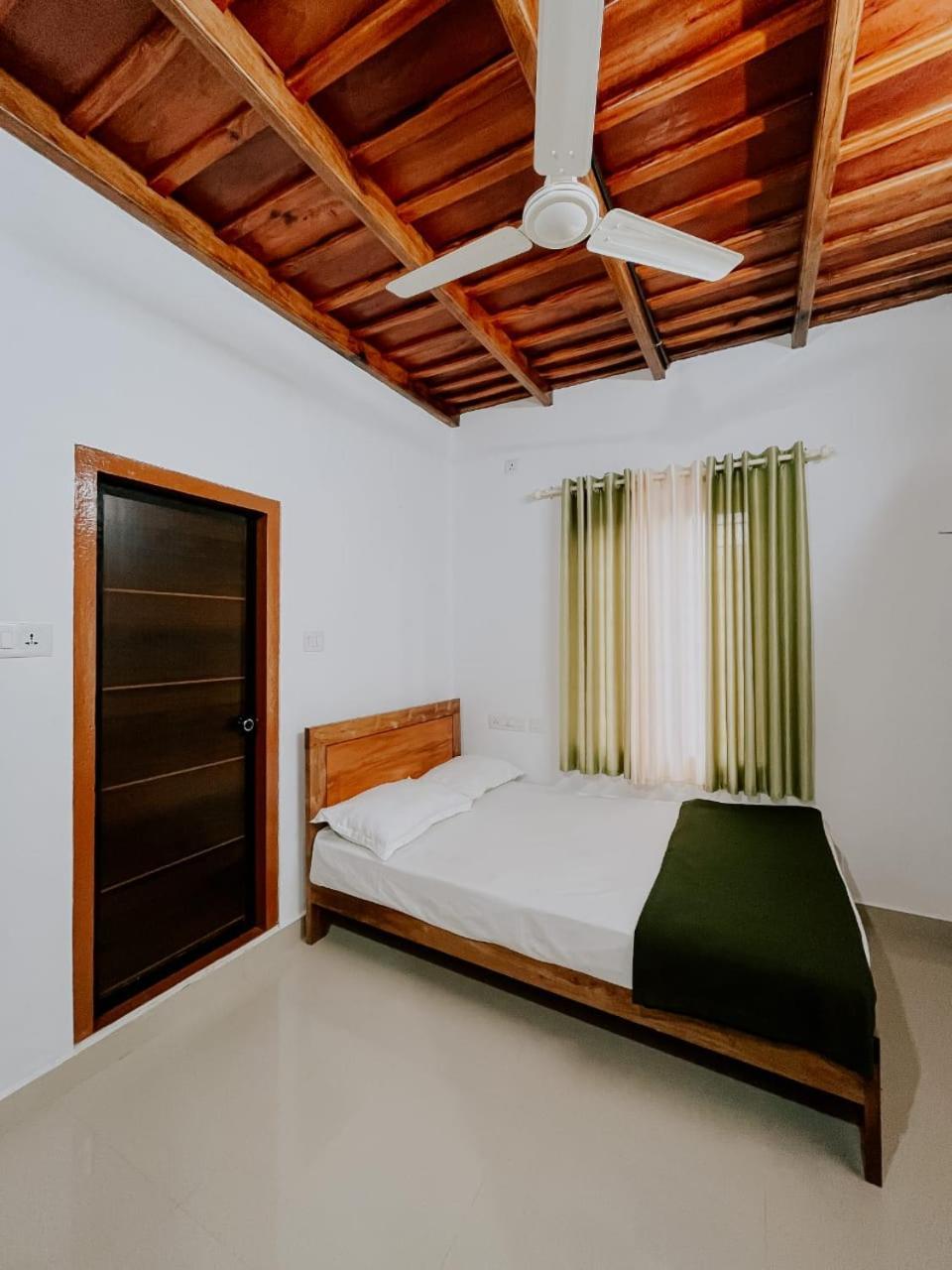 Вилла Palkulam Heights Kumudi Экстерьер фото