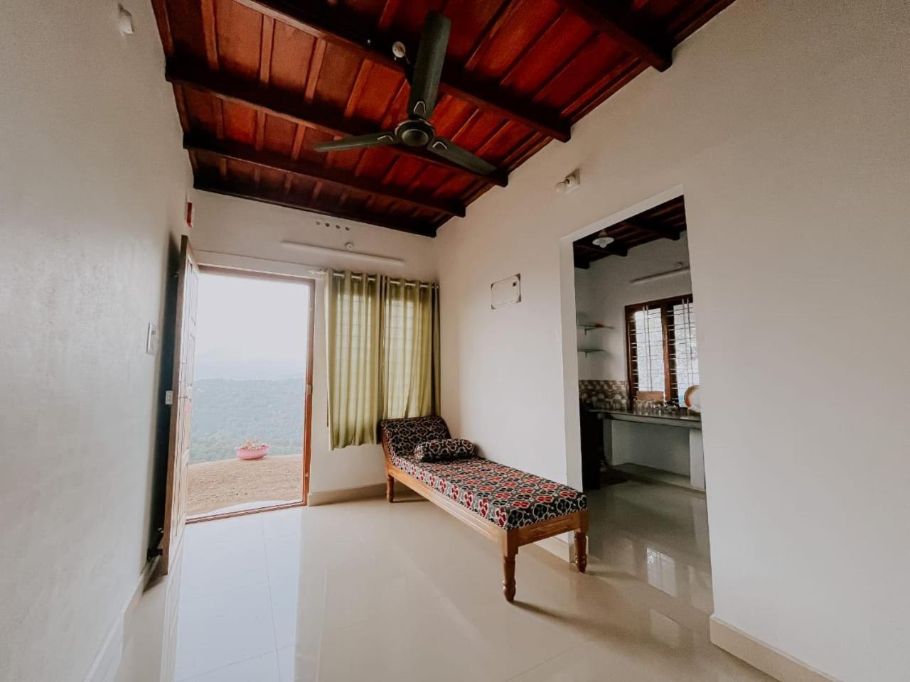 Вилла Palkulam Heights Kumudi Экстерьер фото
