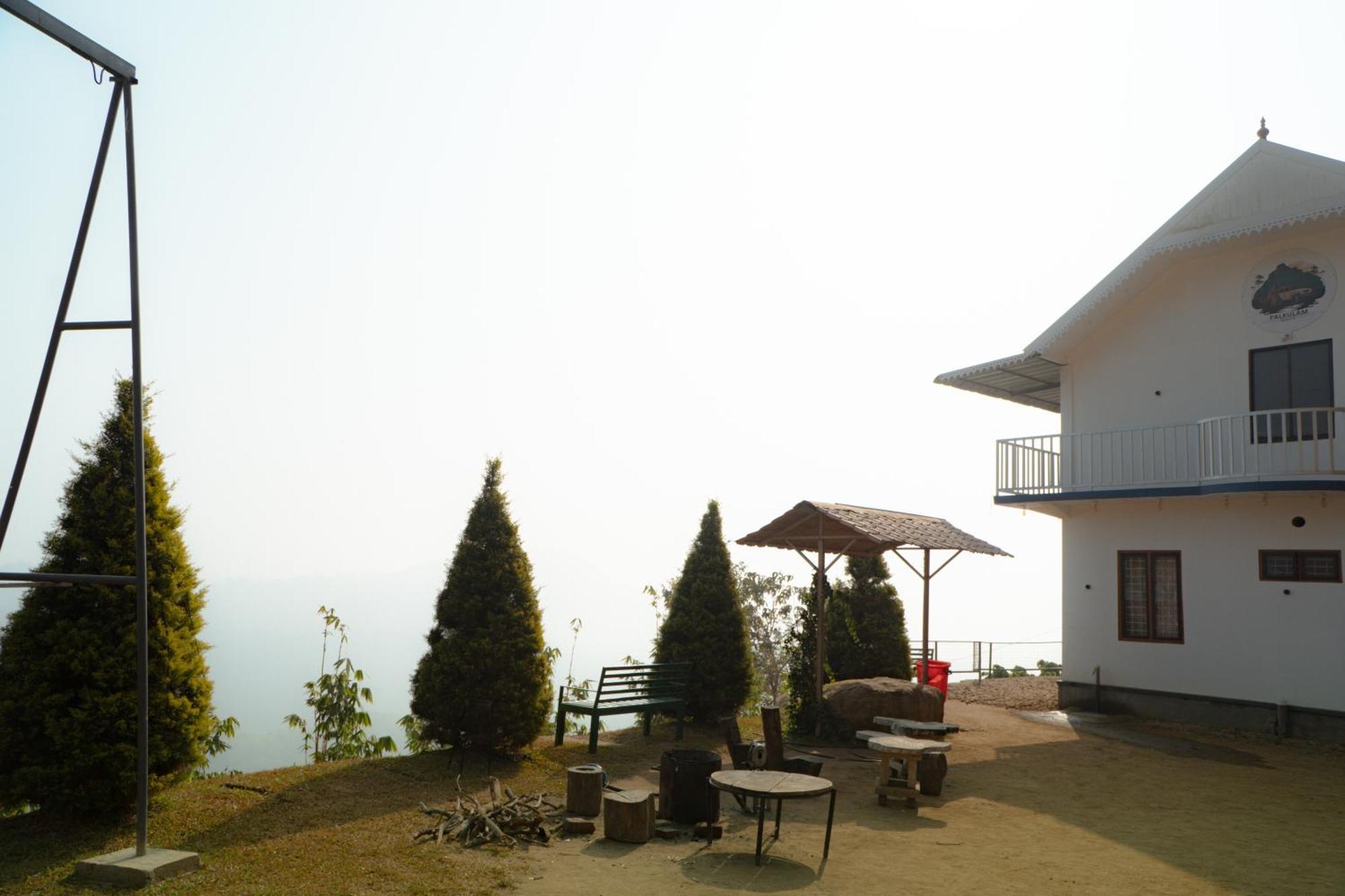 Вилла Palkulam Heights Kumudi Экстерьер фото