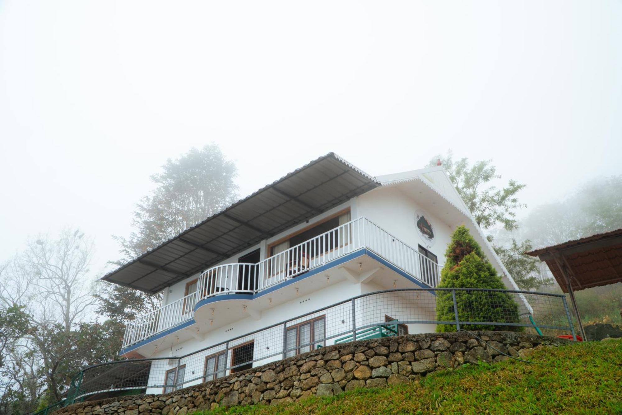 Вилла Palkulam Heights Kumudi Экстерьер фото